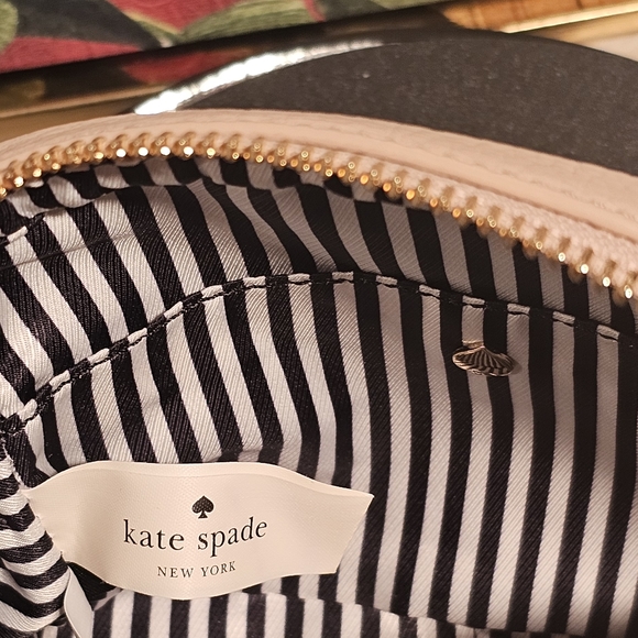 Kate Spade Mini Cobbler Stone - Rosie Crossbody Bag - Nwt comes with Box - Picture 4 of 14